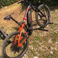 BICI mtb elettrica bi-ammortizzata FLYER