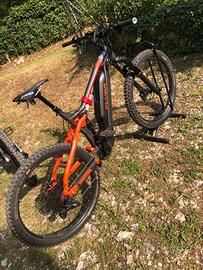 BICI mtb elettrica bi-ammortizzata FLYER