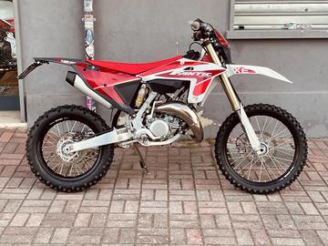 FANTIC XE 125