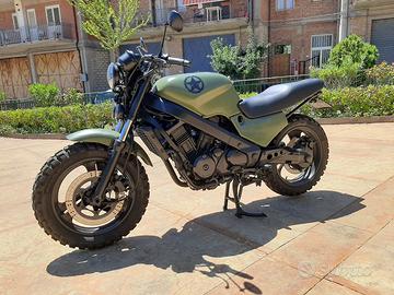 Honda NTV 650 Revere Scrambler