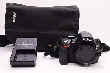 Nikon D3200 corpo macchina + borsa