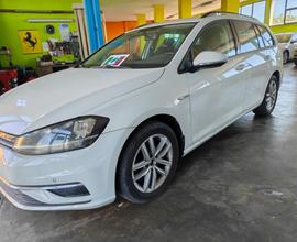 Volkswagen Golf Variant 1.5 tgi Business 130cv dsg