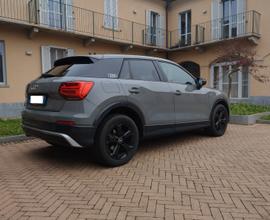 Audi Q2 35 TFSI Identity Black