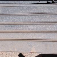 Serranda metallica avvolgibile.