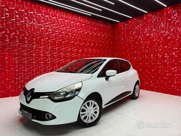 Renault Clio 1.5 dCi 8V 75CV 5p Costume National O