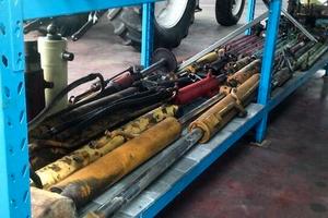 PISTONI IDRAULICI USATI