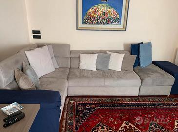 Divano letto angolare grande con pouf contenitore