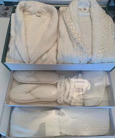 Set Bagno Ricamato in Spugna Cotone