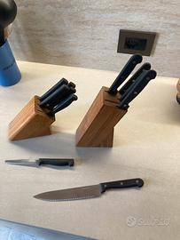 Set coltelli con portacoltelli
