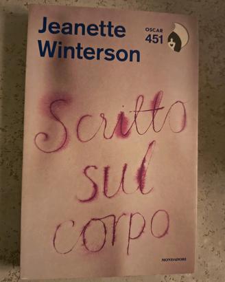 libro, scritto sul corpo.