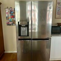 Frigorifero LG doppia anta con icemaker e frizzer