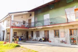 CASA SEMINDIPENDENTE A CHIVASSO