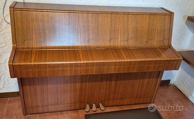 Pianoforte verticale