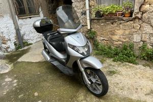 Piaggio Beverly 250