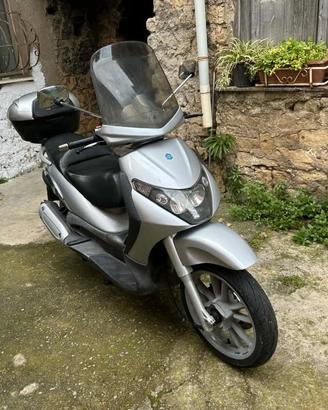 Piaggio Beverly 250