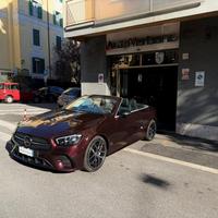 MERCEDES-BENZ E 220 Premium Plus Amg line-Head-U