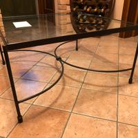 Tavolino in ferro battuto e vetro