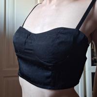 Crop top a corsetto/Bralette  nero  - Taglia M 