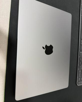 MacBook Pro 14 Pollici - M1 Max - 2Tb - Ram 64GB