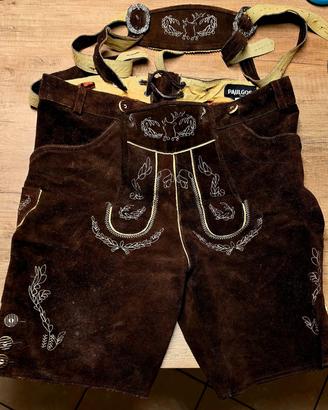 Pantaloni tirolesi