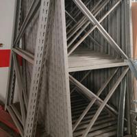 Scaffalatura in metallo portapallet