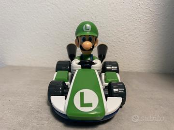 Luigi uovo di Pasqua  Kinder