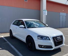 Audi A3 sport-back 1.6. 105cv