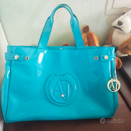 Borsa lucida Armani Jeans Abbigliamento e Accessori In vendita a