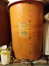 BOTTI IN VETRORESINA 500 - 300 - 50 litri