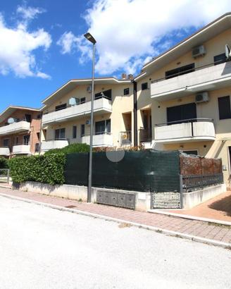 3 LOCALI A MIRABELLO SANNITICO