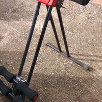 attrezzo da palestra per addominali 