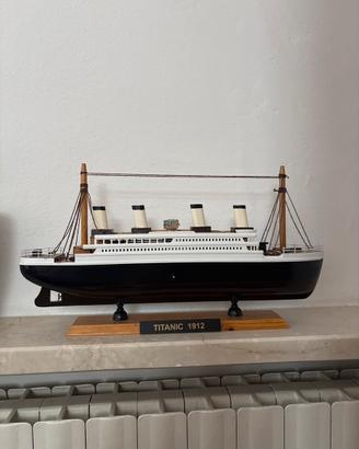 Titanic contenitore grappa