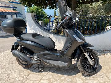 scooter piaggio liberty 300