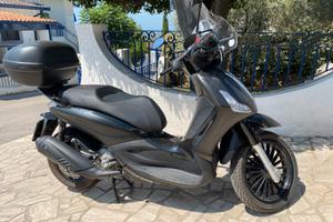 scooter piaggio liberty 300