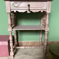 Piccolo mobiletto comodino