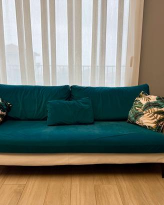 divano con pouf 