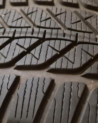 Gomme Invernali 225/40 R18 Usate Fulda 80€  Treno