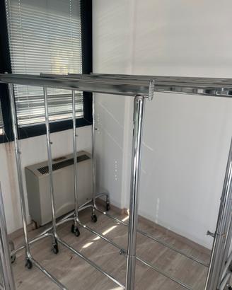 Stender professionali appendiabiti con ruote