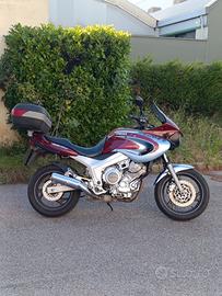 Yamaha TDM 850 — Pronta per viaggiare, totalmente 