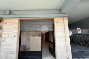 NEGOZIO A CASSINO