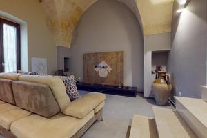 3 LOCALI A ORIA