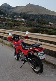 Honda dominator 2000