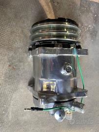 Compressore climatizzatore autocarro