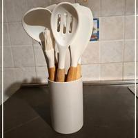 Set completo 12utensili da cucina in silicone bian