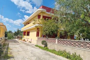 Intero fabbricato a crispiano