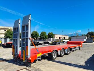 Semirimorchio collo d'oca trasporto macchinari NUO