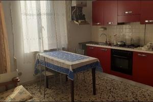 Bilocale per una persona sola, vicino al centro