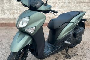 YAMAHA XENTER 125 Verde opaco cerchi neri