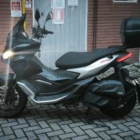 scooter sr 125 gt