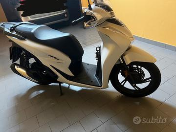 Honda SH 150 - 2025